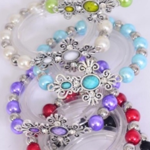 Cross Bracelet Lt GREEN Silver Cross w Lt Green color Beads and adjustable band - Picture 3 of 5